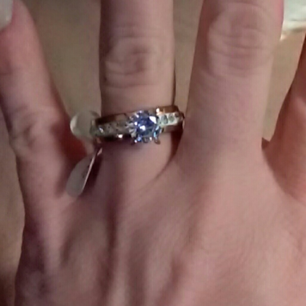 Brand new beautiful Stainless Steel 💍